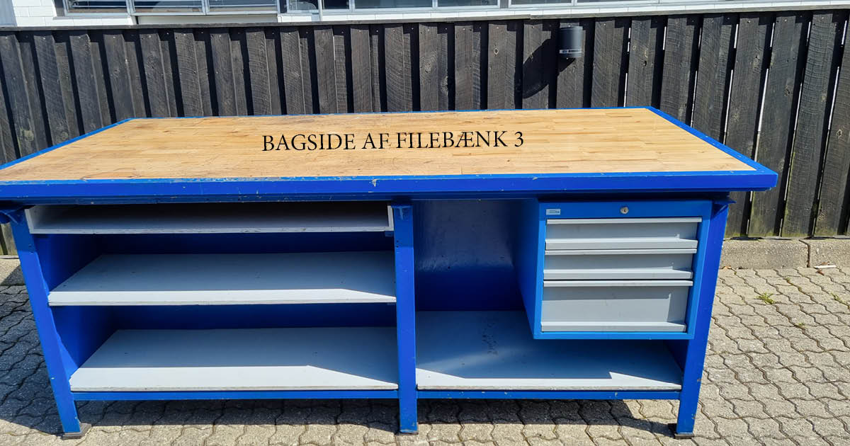 Bagsiden af filebænk 3